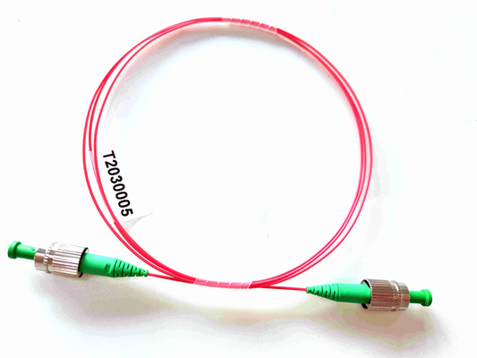 La correction de fibre de FC RPA P.M. 980nm câble la fibre lâche 300mW du tube 900um