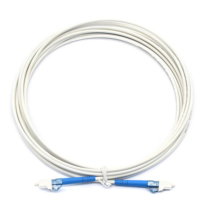 Cable à fibre optique couleur personnalisé avec type de mode multimode et câble blanc