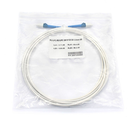 Cable à fibre optique couleur personnalisé avec type de mode multimode et câble blanc