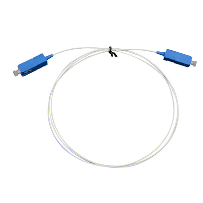 Cable à fibre optique personnalisé Jacket PVC blanc Connecteur bleu/Aqua pour une connexion réseau stable