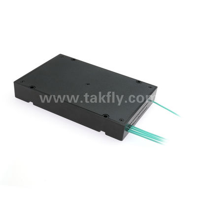 MPO/MTP Fanout Cable PLC Splitter 1x4 SM/MM Fibre optique pour le centre de données FTTX