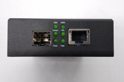 Convertisseur multimédia non géré 10G avec port SFP+ et RJ45