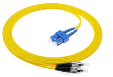 3.0mm SC-FC simple/duplex fibre optique câble de patch pour une connectivité transparente dans des environnements difficiles