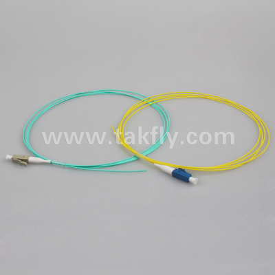 LC UPC 0,9 mm OM3 Pigtail en fibre optique 1,5 M pour une transmission fluide des données dans les réseaux