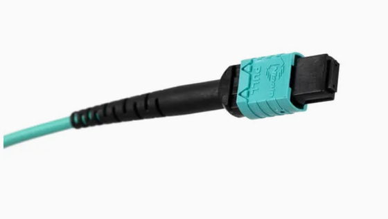 Cable à fibre optique MPO à MPO Om3 compatible MTP pour les transcepteurs 5g de type B