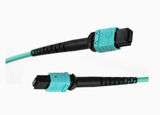 Cable à fibre optique MPO à MPO Om3 compatible MTP pour les transcepteurs 5g de type B