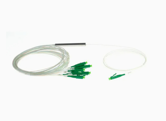 G657A1 Pré-connecteur de type fibre LC 1X8 900um Mini tube en acier Splitter PLC à fibre optique PDL≤0,4dB