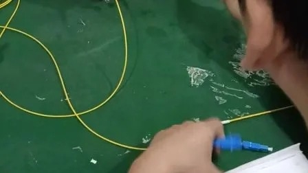 Le connecteur à fibre optique Takfly SC/FC/LC APC 0.3dB Perte d'insertion