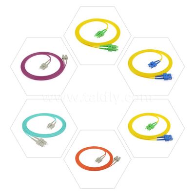 Cordon de brassage à fibre optique LC/Sc/FC/St monomode/Multimode Upc/APC Simplex/Duplex Jumper pour centre de données FTTH Telecom Telecom