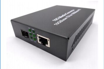 Convertisseur de média fibre 10G non géré avec port SFP+ et RJ45 Vente directe d'usine Connexion réseau fiable