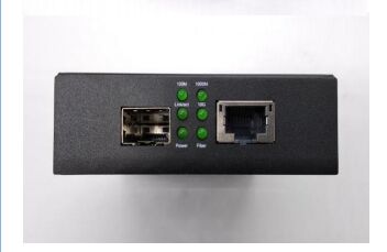 Convertisseur de média fibre 10G non géré avec port SFP+ et RJ45 Vente directe d'usine Connexion réseau fiable