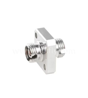 Adaptateur métallique FC Simplex Type carré, coupleur à fibre optique à faible perte d' insertion pour la connexion de câbles et d' équipements