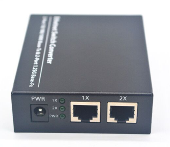 Convertisseur de média géré SC Single-Fiber 10/100/1000M avec 2 ports RJ45 Base-T vers 100 Base-X