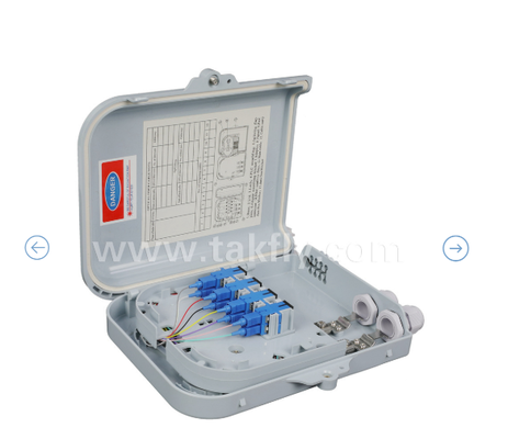 FTKS-1805-8E boîte de terminaison avec 8 PCS SC/UPC SM SX adaptateur et queue de poule entièrement installé