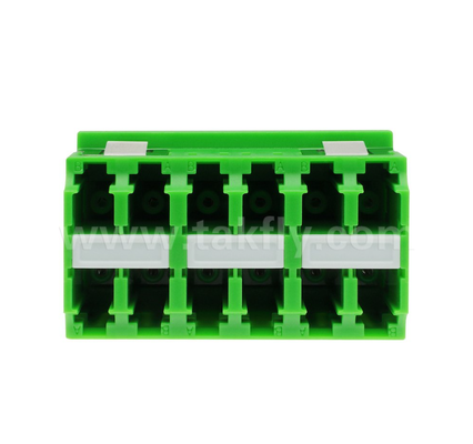 Adaptateur LC-LC à haute densité à 12 ports 12 cœurs, transmission de données multicanal, faible perte d'insertion, pour les centres de données et les réseaux à fibre optique à grande vitesse
