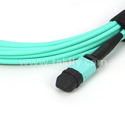 Cable à fibre optique multi-mode 12/24 cœurs Mpo Mtp Om3 pour les applications dans les centres de données