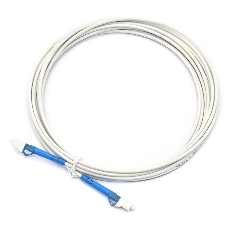 Faible perte d'insertion LC câble à fibre double simple couleur blanche connecteur bleuté