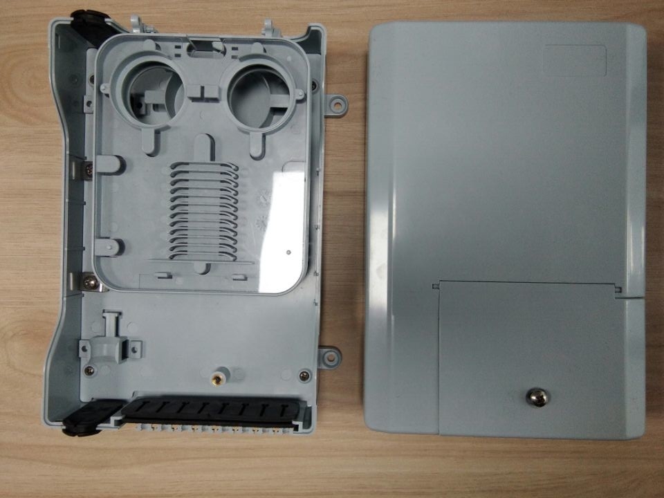La boîte de terminaison du câble à fibre optique FTTx à 8 ports FTKS-1805-08G à faible perte d'insertion