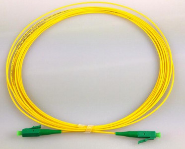 LC-LC SM G657A2 1.2 mm Cordon de patch en fibre optique simplex Flexible et durable pour des applications polyvalentes