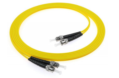 2.0mm Diamètre du câble ST-ST Cordon de patch en fibre optique simple/duplex avec perte de rendement élevée UPCMM≥35dB