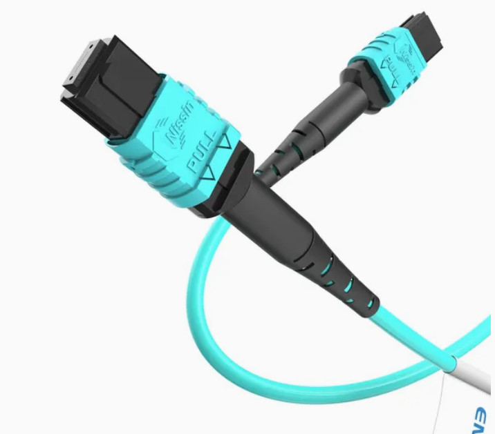 Cable à fibre optique MPO à MPO Om3 compatible MTP pour les transcepteurs 5g de type B