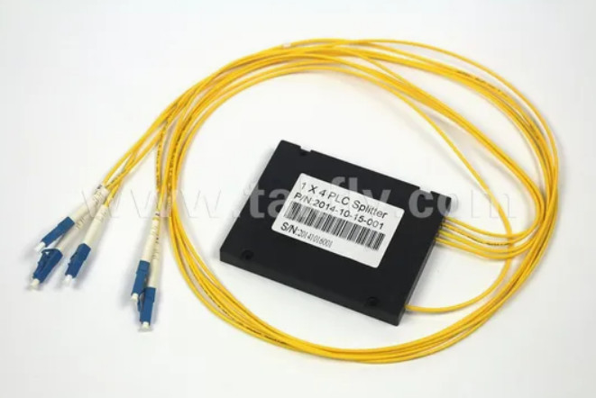 Compact Gpon Epon 1X4 SC APC ABS FTTX Splitter PLC à fibre optique avec tolérance à la température de -40 à 85 °C