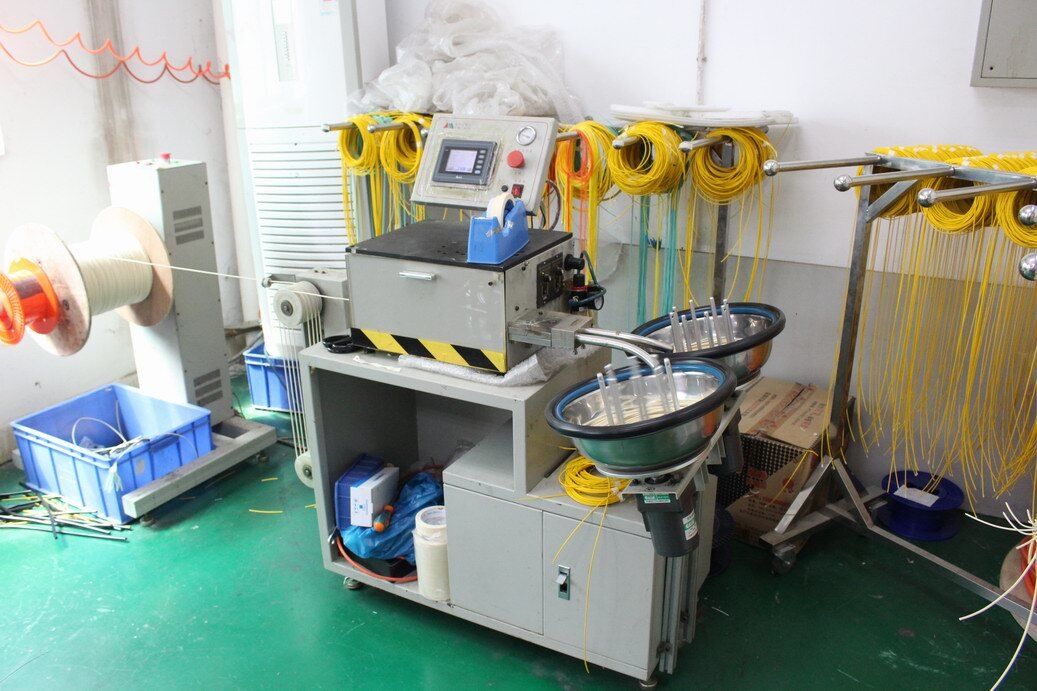 SC/APC-SC/APC simple patch cord avec faible perte d'insertion, perte de réflexion élevée et longueur personnalisée