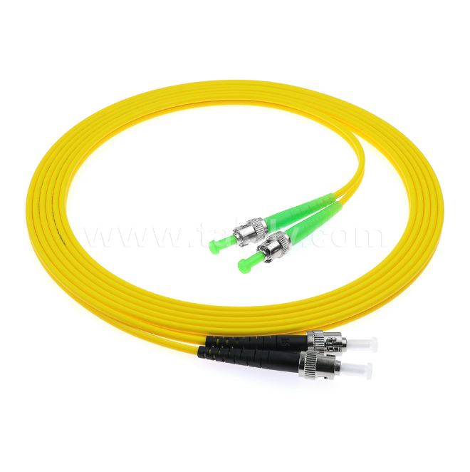 Le câble de patch en fibre optique FC-FC Simplex & Duplex est utilisé pour l'interconnexion de réseaux optiques.